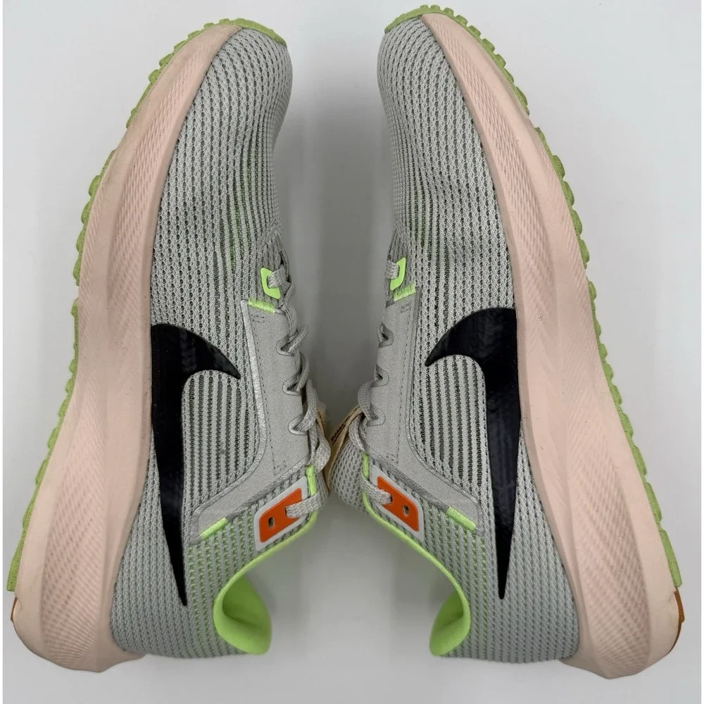 Nike Zoom Pegasus 40 DV3854-006‎ Women SZ 8.5 Running Shoes Photon Dust/Obsidian
